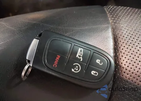 2015 Jeep Cherokee Limited из США, поврежденный, VIN 1C4PJMDS2FW681881